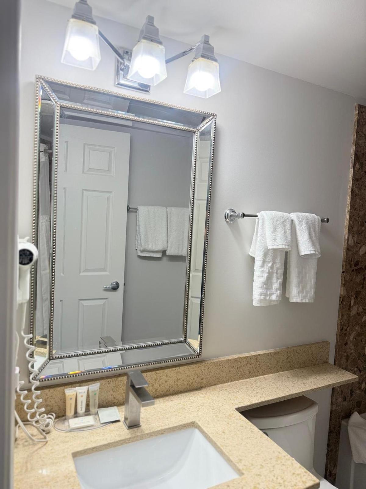 Western George Downtown Hotel 3*